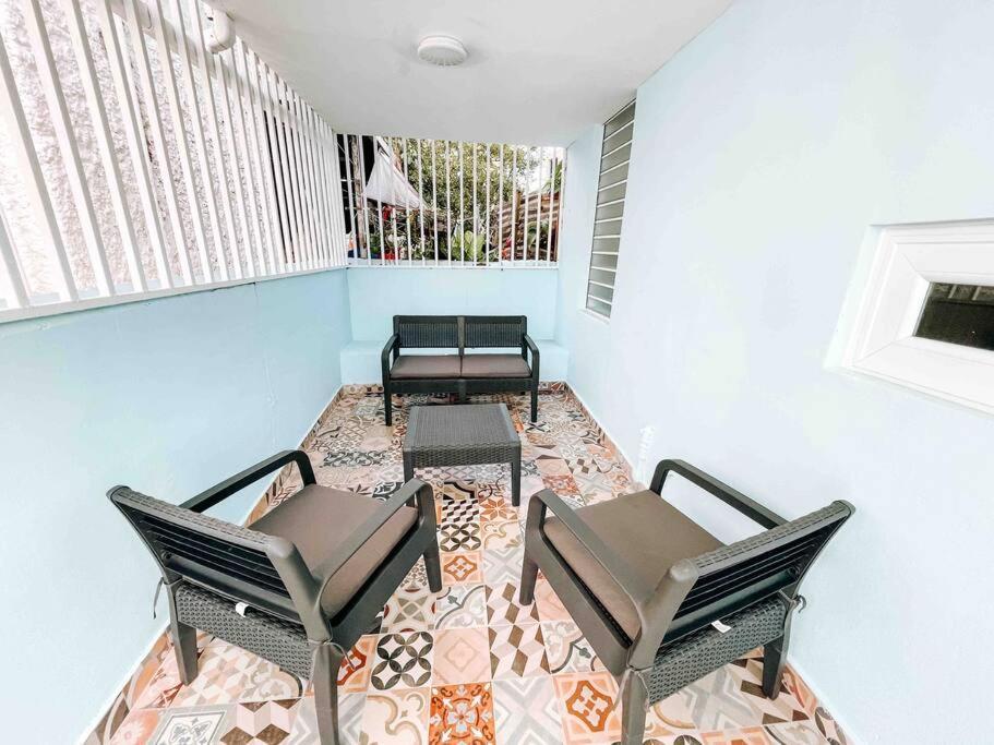 Comfy & Bright Apt @ Calle Loiza - Walk To Beach / Calle Loiza Abajo -N Apartment Сан Хуан Екстериор снимка